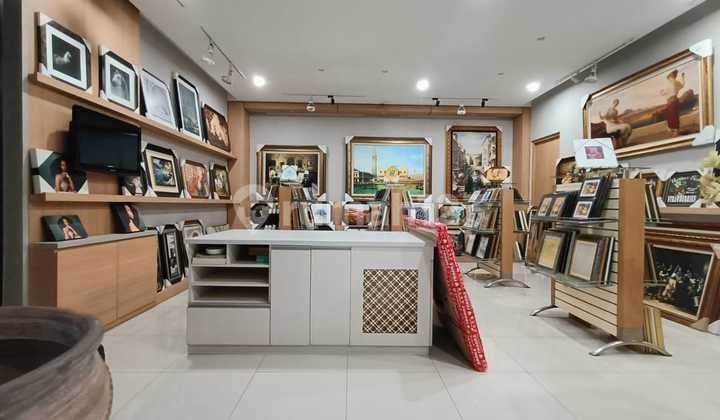 warehouse, office and workshop in Alam Sutera, strategic location, can accommodate 40ft containers, close to toll road, land area 780m2, building area 1200m2, neat and ready to use, strategic