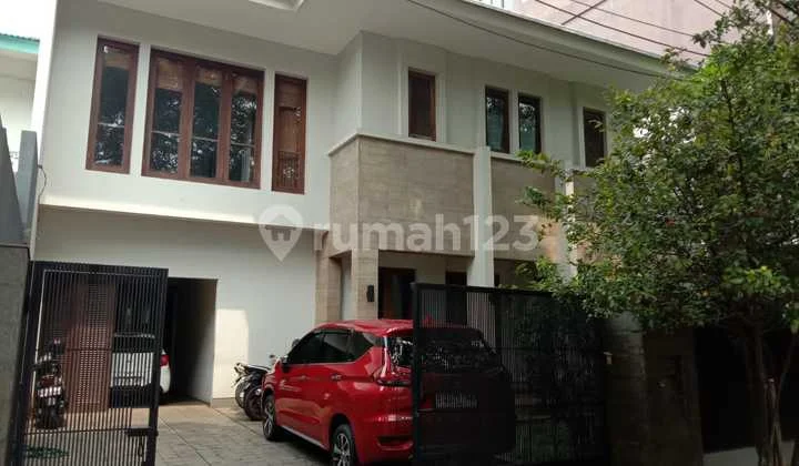 Rumah Jalan Kerinci Kebayoran Baru 328/234 M² Rp 17,5 Miliar