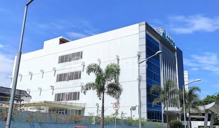 Gedung Kantor siap pakai Dan Gudang Di Bandung Dekat Ke Pintu Tol Pasirkoja luas tanah 1,4 hektar, luas bangunan 1,4 hektar, harga Rp. 100 miliar nego