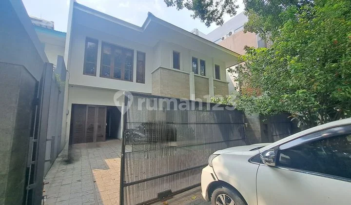 Rumah Jalan Kerinci Kebayoran Baru Lt 328 M² SHM Rp 17,5 Miliar
