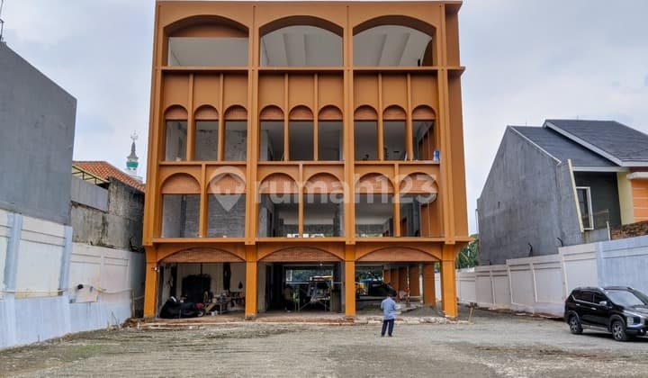 Bangunan Komersil Ragunan Jakarta Selatan