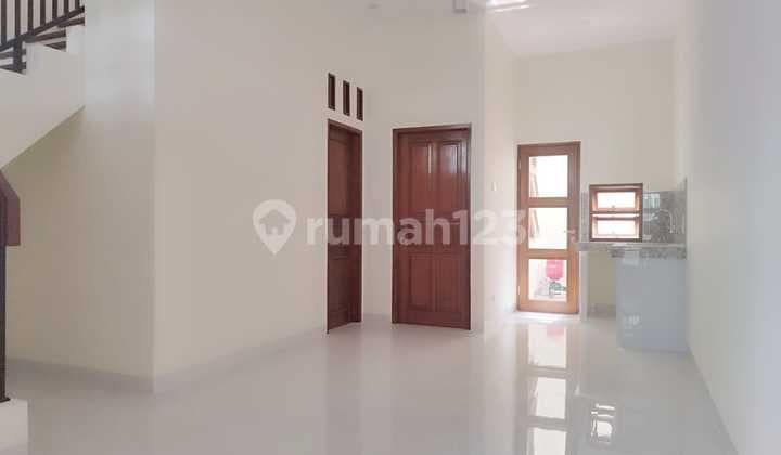 Rumah Baru Renovasi .dekat Stasiun. Sudimara Bintaro
