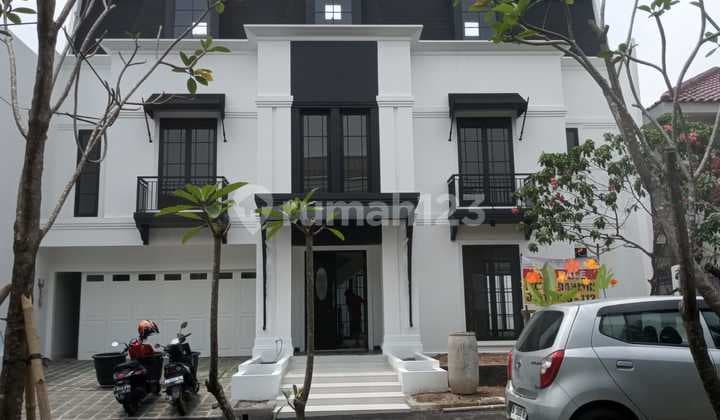 Puri Bintaro Rumah Baru Fresh Megah Mewah Pool