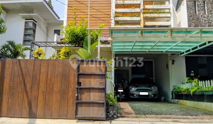Modern Living di Jantung Jakarta Selatan: Rumah Cantik di Jl. Kesehatan, Bintaro - Siap Huni!
