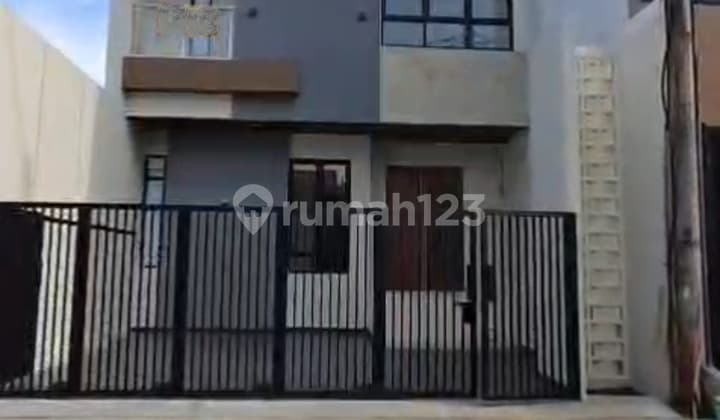 Rumah Baru Siap Huni di Meruya Jakarta Barat
