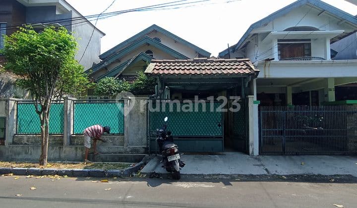 Rumah Di Bintaro Sektor 3 Dekat Ke Stasiun Pondok Ranji