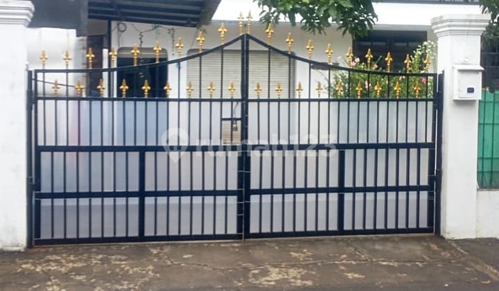 Rumah Pinggir Jalan Raya bisa untuk Usaha di Petukangan