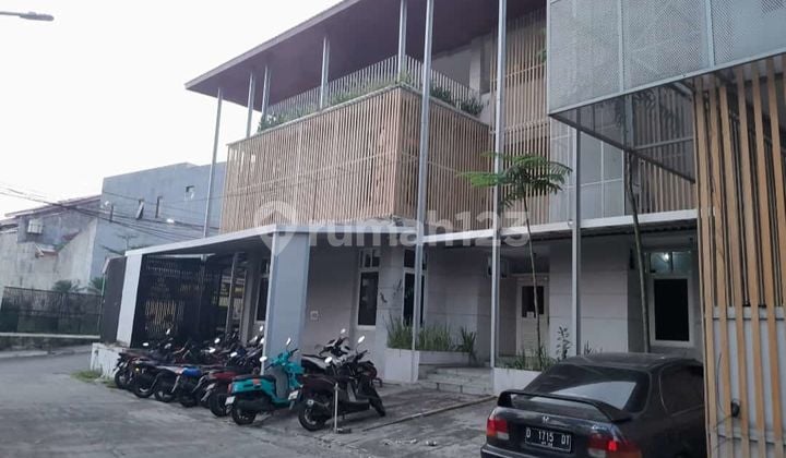 Rumah 3 Lantai Bagus Unfurnished SHM di Cisitu Dago, Bandung Rumah 3 Lantai Bagus Unfurnished SHM di Cisitu Dago, Bandung