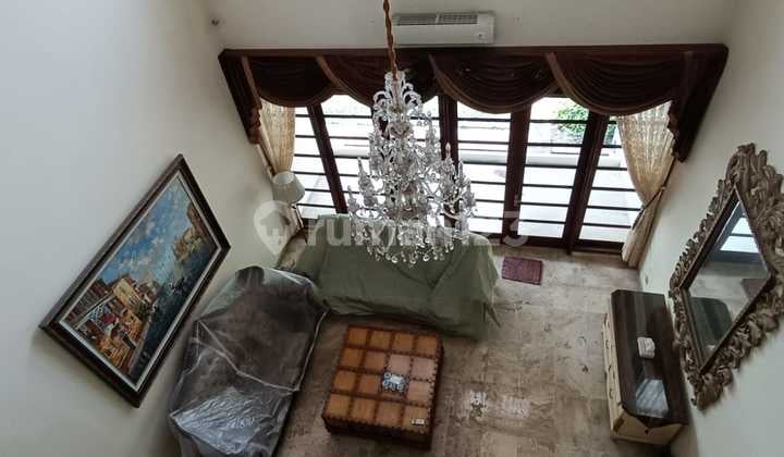 Disewa Rumah Eks Klinik Taman Gandaria Jakarta Selatan