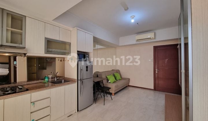 Disewakan Unit Apartemen Royal Mediterania Garden (2Br+), Tower Lavender, View Kolam