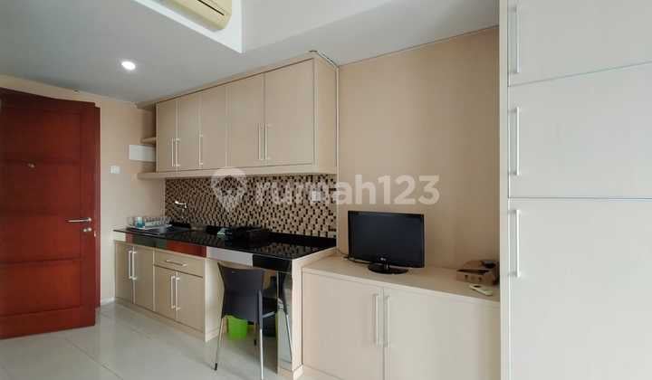 Disewakan Studio Royal Mediterania Garden, Dekat Dngan Mall Central Park Best View