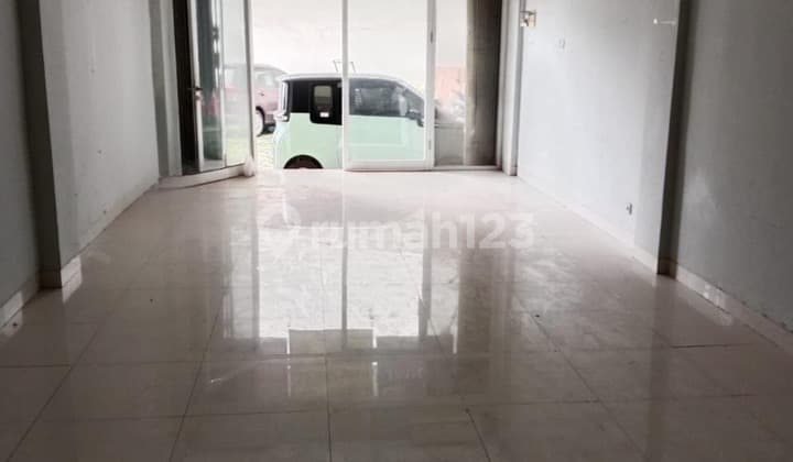 For Sale 4-Story Shophouse, Suitable for Business, Strategic Location