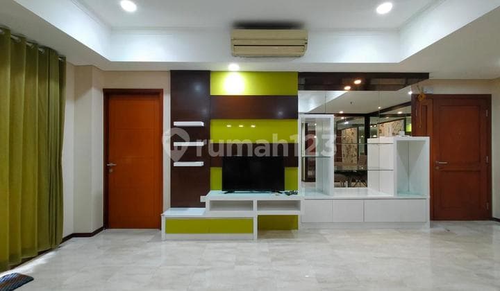 Disewakan Unit Apartemen Royal Mediterania Garden, Tower Lavender, Dekat dengan Mall Central Park, Best View