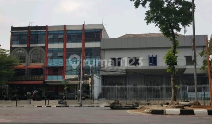 For Sale Rawamangun Building Area 660/429 Strategic Main Road Location Rarely Available