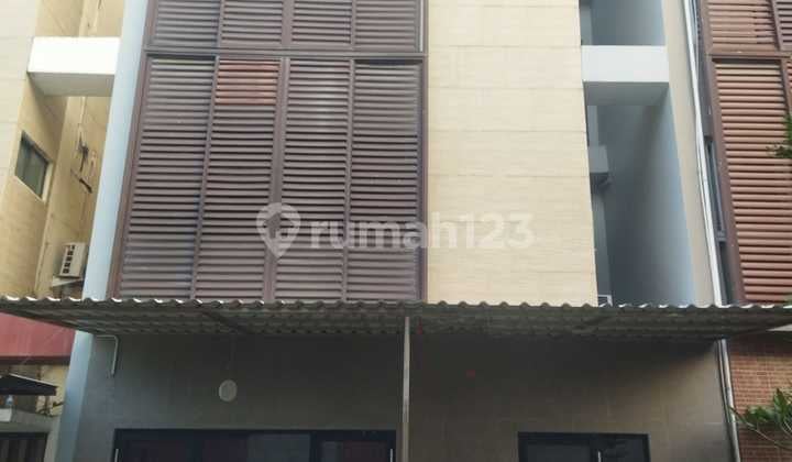 Disewakan Townhouse Ancol Coasta Villa Uku 8X23 Eksklusif Semi Furnished