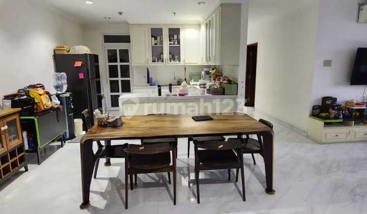 Mangga Dua Court Apartment, 180 Sqm, Furnished, 3+1 Bedrooms, 2+1 Bathrooms, Neat and Ready to Move In