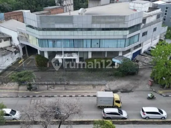 For Sale Former Showroom Building on Gunungsahari Raya, Land 1542, Building 2755, Strategic Location, Rarely Available