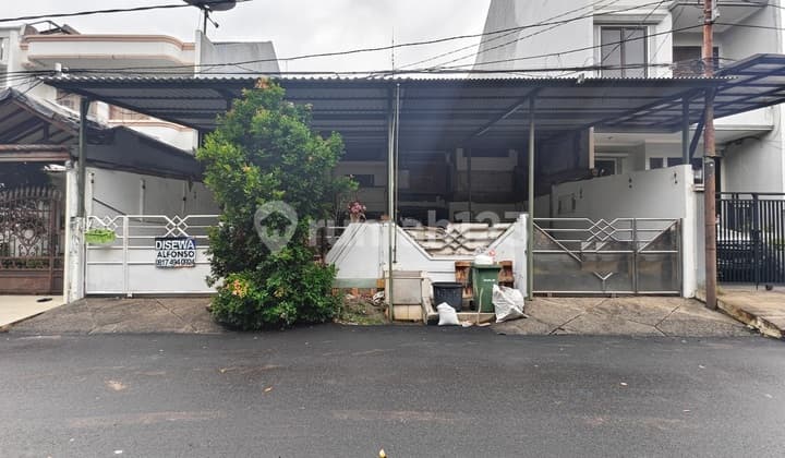 For Rent: House at Sunter Paradise Phase 2, Size 12x20, Fronting the Park, Suitable for Online Office