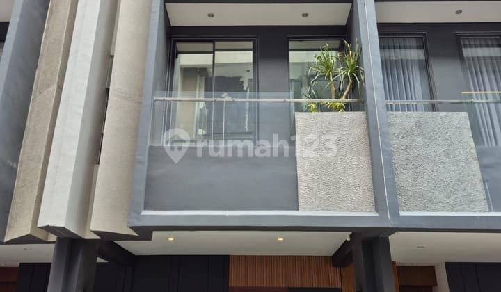 Disewakan Rumah Brand New di Permata Hijau Mansion