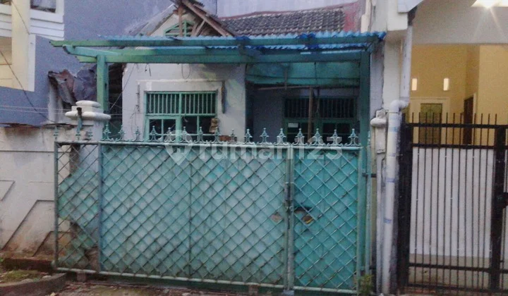 Dijual Rumah Tua Hitung Tanah di Gading Griya Lestari Dijual Rumah Tua Hitung Tanah di Gading Griya Lestari