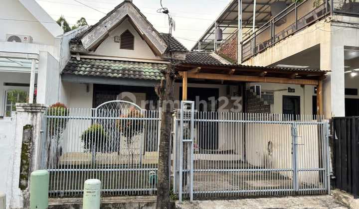 Dijual Cepat Rumah di Kencana Loka, Bsd City