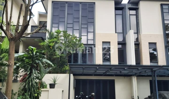 Disewakan Rumah di Navapark Cluster Lancewood, Bsd City