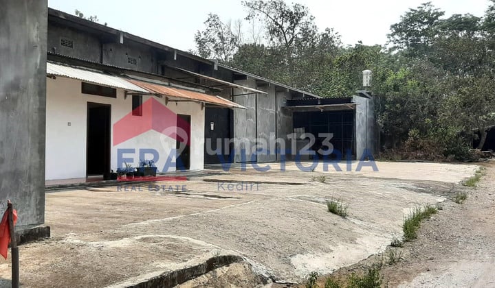 Sewa Gudang Luas 923 m2 di Bogem Kab Kediri