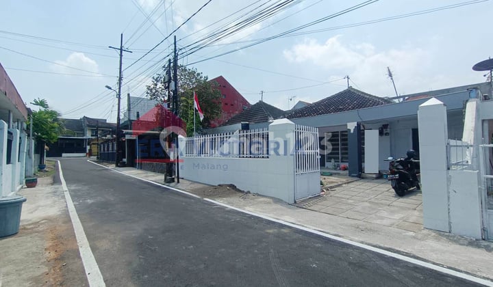 Rumah Lokasi Strategis Dekat Rumah Sakit Lavallete Cocok untuk Tinggal