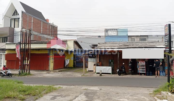 Shop House for Sale by the Main Road Near Jatim Park 3 & Sengkaling Former Hardware Store