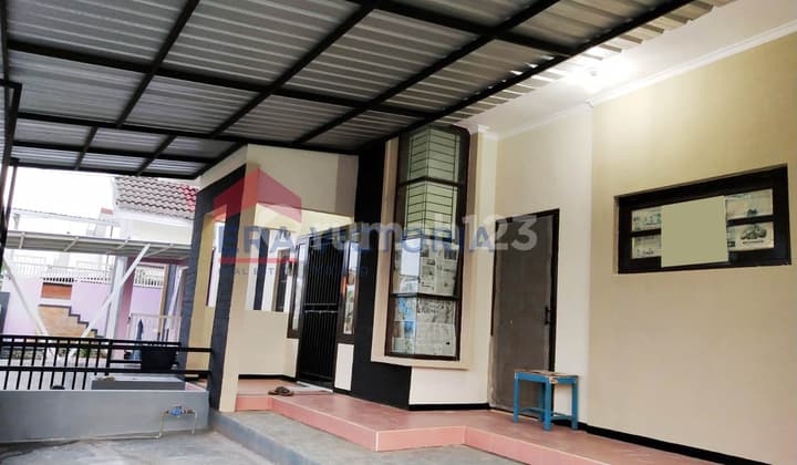 Rumah Cantik Hook di Tidar Dekat Kampus, Nyaman & Asri