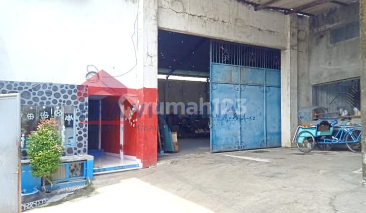 Warehouse For Sale Strategic Location Blimbing Suitable for Logistics Warehouse