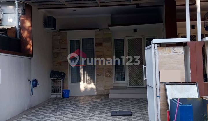 Hunian Modern Rungkut 2 Lantai, Akses Cepat ke MERR & RS Ubaya