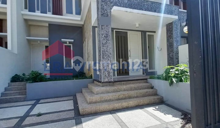 Rumah Strategis 10 Menit ke Malang City Point & Kampus Ma Chung