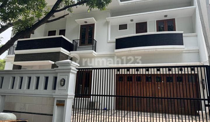 Dijual Rumah Hook Komplek Premium Taman Patra Kuningan Jakarta Selatan