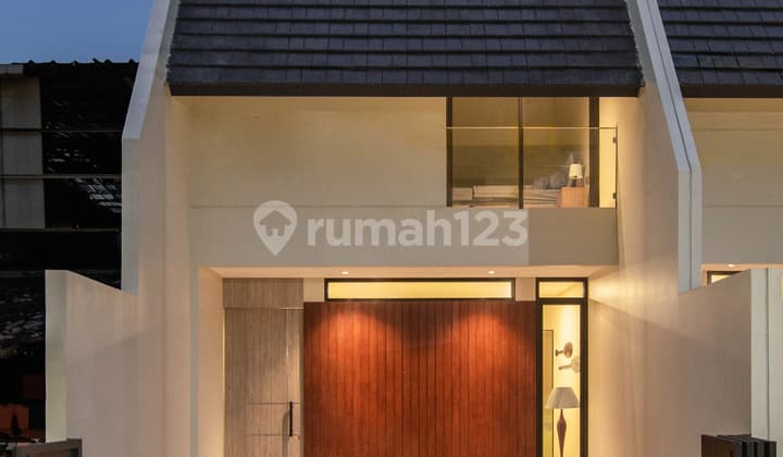 Dijual Rumah Special Price Unit Pertama Lokasi Strategis Brand New di Jatiwaringin Cipinang Jakarta Timur