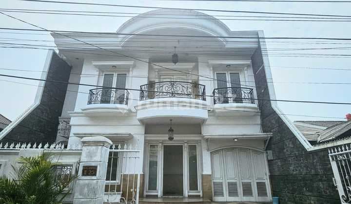 Dijual Rumah Mewah di Simprug Kebayoran Lama Jakarta Selatan