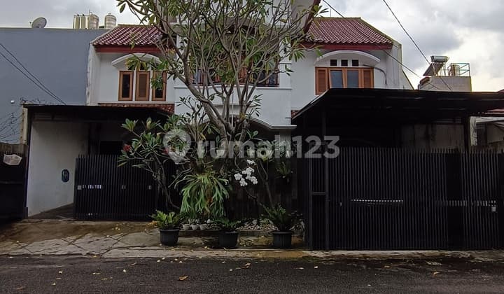 Rumah Bagus 2 Lantai Cipinang Indah 2 Dekat Mall