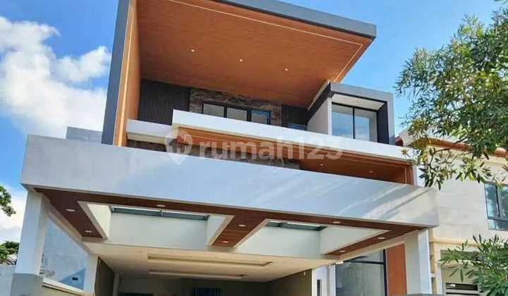 Rumah Baru Modern 3 Lantai dengan Private Lift Citraland Surabaya Barat