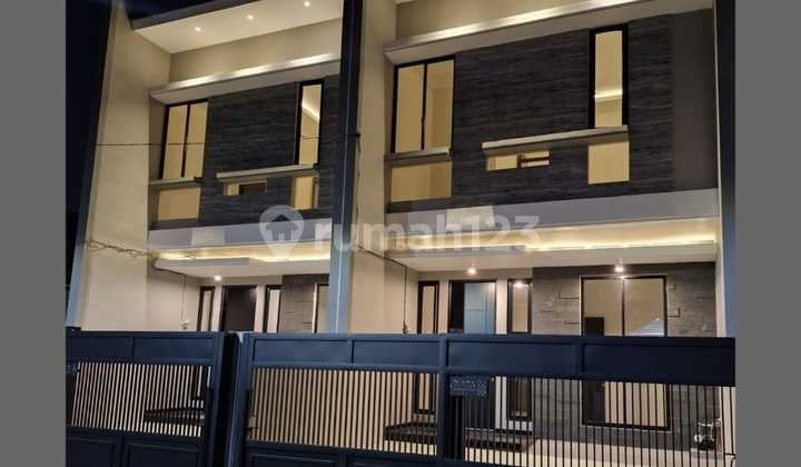 Rumah Gress Minimalis Klampis Semolo Surabaya Timur