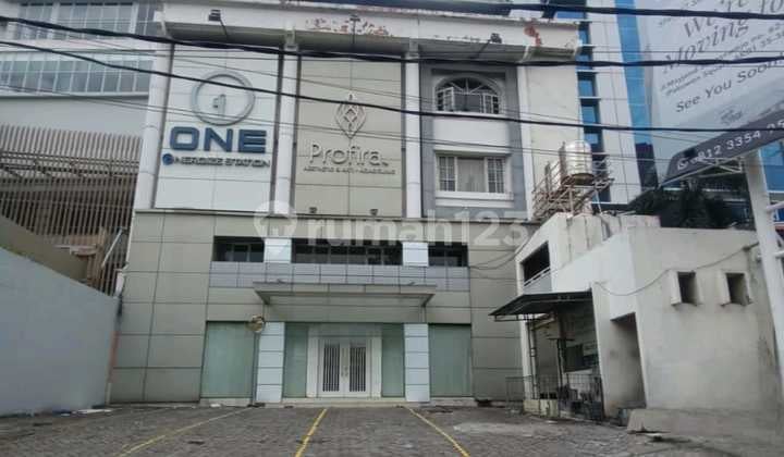 Gedung 5 Lantai Raya HR Muhammad Surabaya Barat