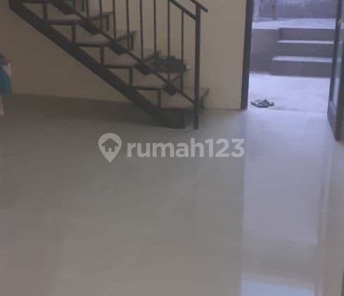 Ruko Baru 2.5 Lantai Strategis Pinggir Jalan Raya