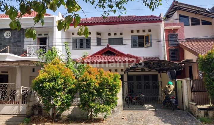 Rumah 2Lt di Komp Bukit Cirendeu