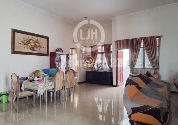 House in Puspogiwang Semarang