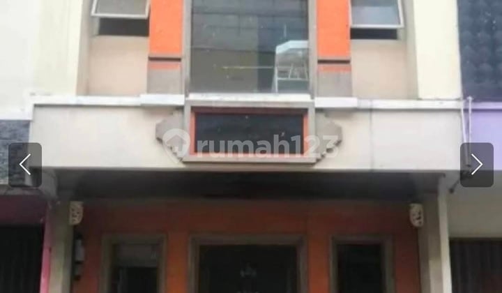 For Sale at a Loss, Graha Marcella shop-house, Bintaro Sector 3A, opposite Bintaro Plaza & 5 minutes from Pondok Ranji Station, 5 minutes to Bintaro-Serpong Toll Gate.