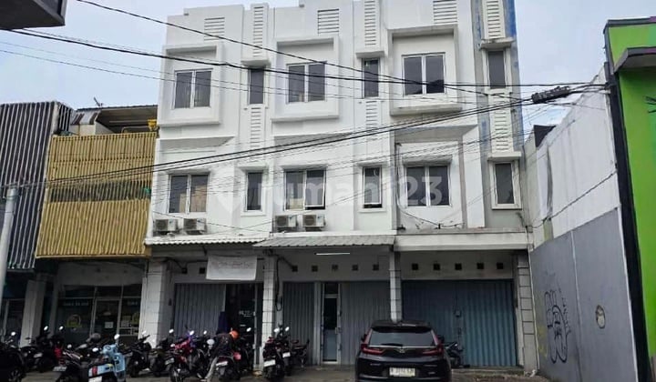 Ruko 3,5 Lantai Di Pinggir Jln,strategis,jl.pondok Betung Raya,5 Menit Ke Plaza Bintaro,7 Menit Ke Stasiun Pondok Ranji,7 Menit Ke Pintu Tol Bintaro-serpong,5 Menit Ke Rs.mitra Keluarga,10 Menit Ke Toko Mitra 10,10 Menit Ke Rsud Pesanggrahan