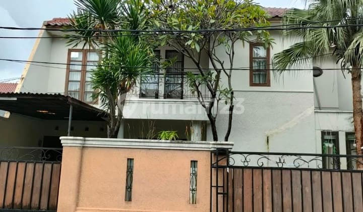 Rmh Cantik & Bebas Banjir,Jl.bintaro Tengah,Bintaro Sektor 2,5 Menit Kepasar Modern Bintaro Sektor 2,10 Menit ke Stasiun Pondok Ranji,10 Menit ke Pintu Tol Bintaro,10 Menit ke Plaza Bintaro,10 Menit ke Rs.mitra Keluarga Bintaro,15 Menit ke Rs.dr Suyoto,15