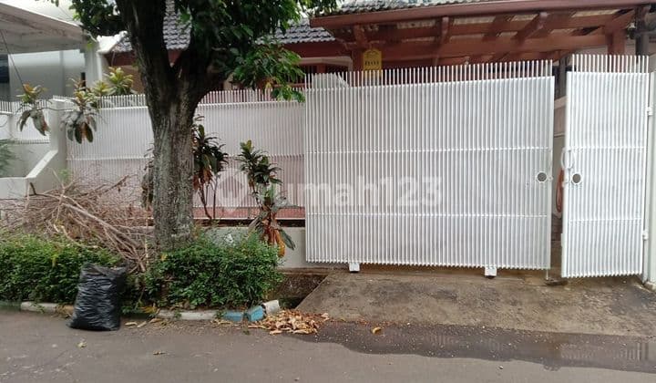Cheap House, Must Sell This Month, Kenari Street, Bintaro Sector 2, after Modern Market, quiet & comfortable location, rarely available, 5 minutes to Pondok Ranji Station.