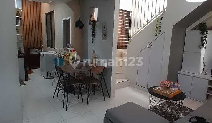 Rmh Cantik,Dijual Rugi,Cluster Viola Residence,Graha Bintaro,Bintaro Sektor 9,Furnished,10 Menit ke Trans Mart Mall Bintaro,10 Menit ke Pasar Segar Bintaro Sektor 9,15 Menit ke Rs.eka Hospital,10 Menitke Stasiun Sudimara