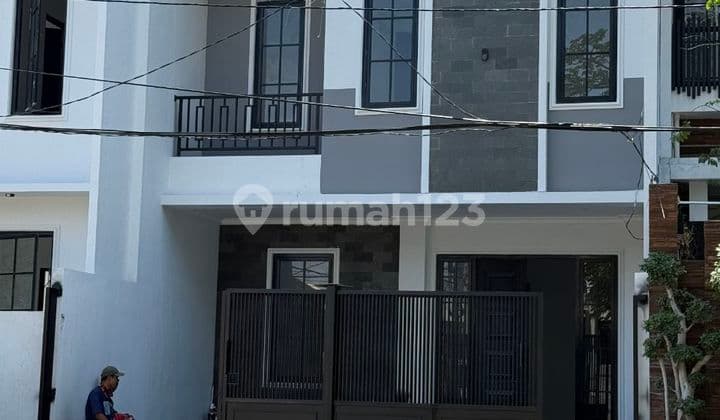 Dijual Rumah Araya Minimalis Di Boulevard Jalan Kembar Utama Row 24 Meter
