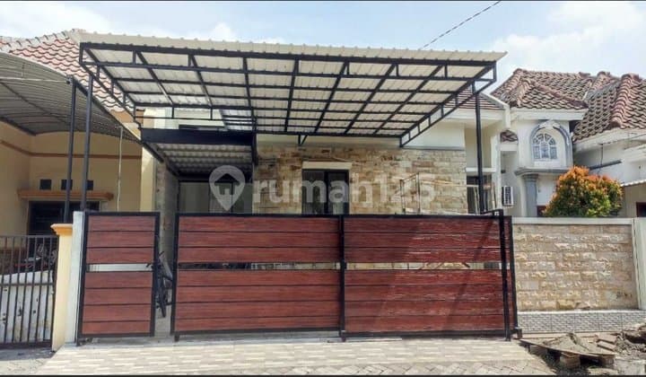 New Minimalis .. Dijual Rumah Puri Safira Menganti Row Jalan Luas